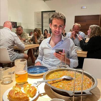 Looking for a room in London! Main Photo