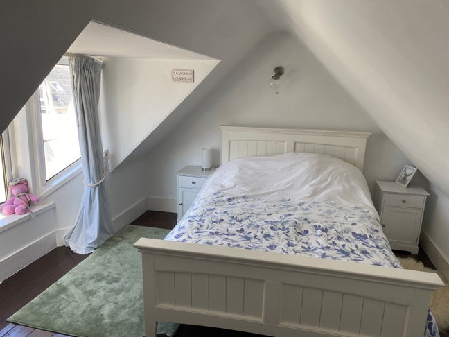 Double bedroom in fishertown Main Photo