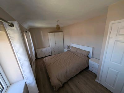 Large double room to rent in Carlisle Main Photo