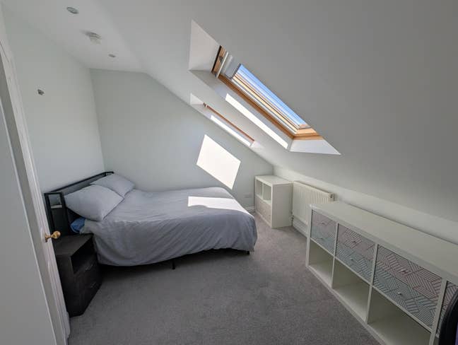 Double Room with Private Bathroom in Southville Main Photo