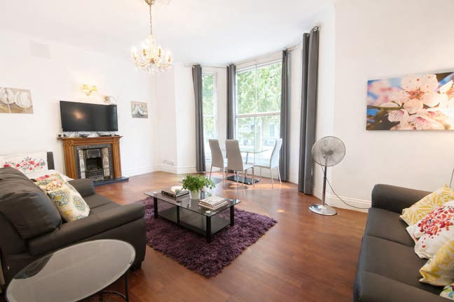 Two Bedroom Flat with a Spacious Living Room  Main Photo