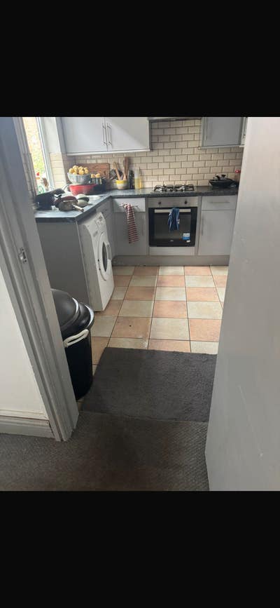 All bills included . Double bedroom available  Main Photo