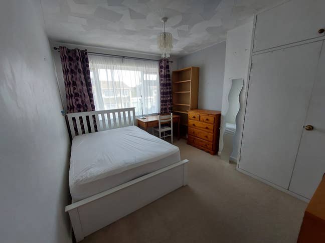 Light airy Double room in Downend Main Photo