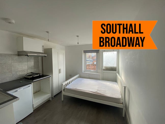Studio Flat to Rent Northcote Avenue,Southall  Main Photo