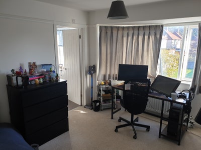 1 Bedroom in a Semi-Detached House Share Main Photo