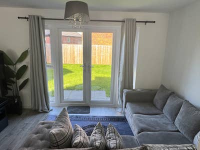 Furnished Double Room in Modern New Build Home Main Photo