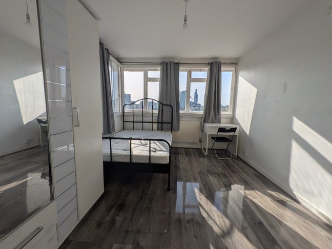 Double Room Near Aldgate/Whitechapel  Main Photo