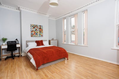🏡Large Double Rooms + Garden • Bills Inc • LE2 Main Photo