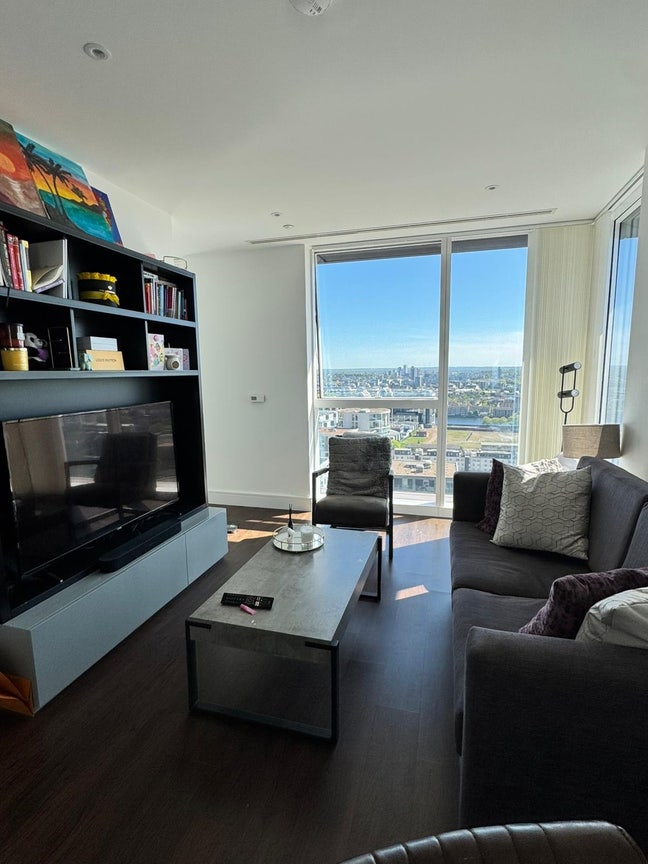 Lovely Ensuite in Canary Wharf Main Photo