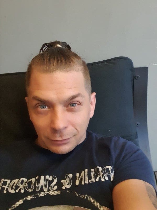 Professional Male seeks a double room Main Photo