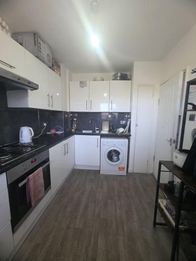Spacious Room @ Hackney/Homerton Main Photo