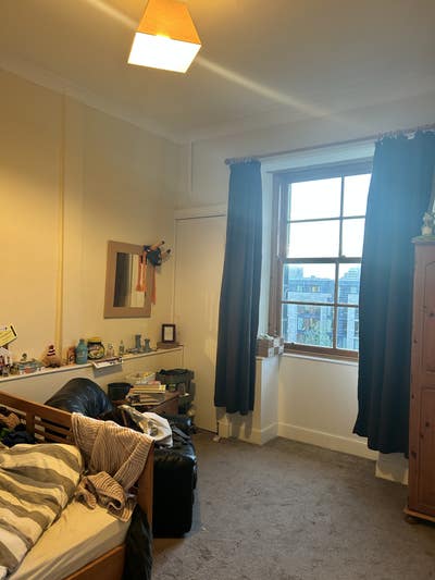 Room for rent near Arthur’s Seat Main Photo