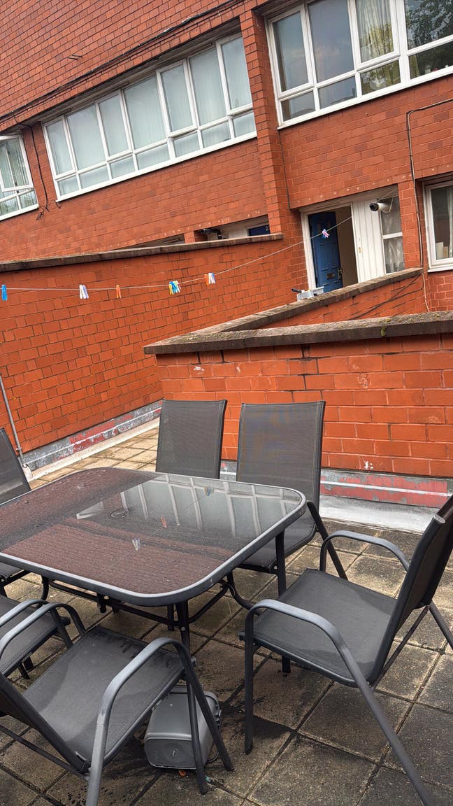 Nice Room in Elephant and castle ready to move Main Photo