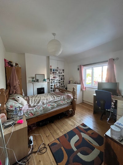 Large Double Room to Rent in Lovely Shared House Main Photo