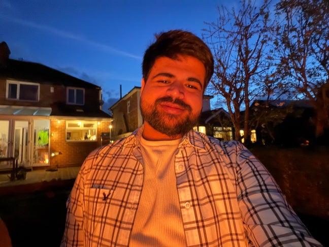 I am a male aged 24. I am looking for a room.... Main Photo