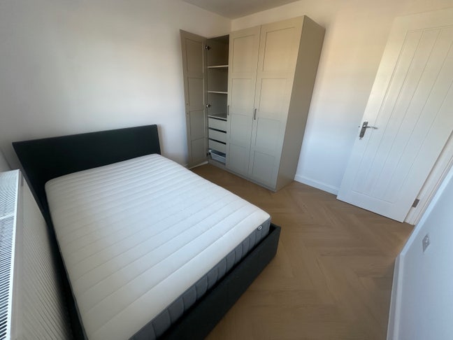 [N Chingford] Modern Room Female Lodger Preferred Main Photo