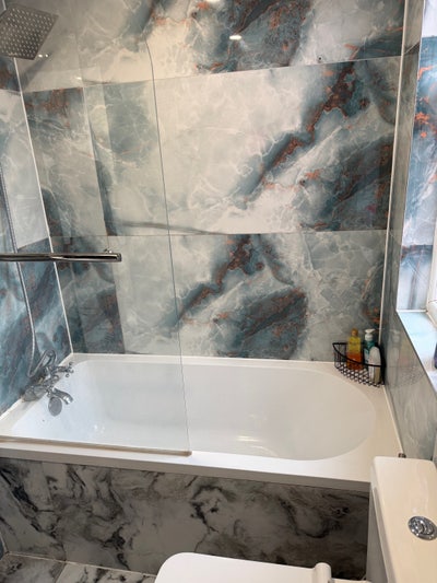 Double room in southall for girls or couple Main Photo