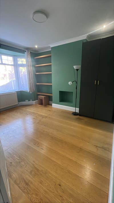 Furnished Double in Newly Refurbished Home - SM6 Main Photo