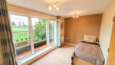 Beautiful Furnished Double Room in Hayes Main Photo