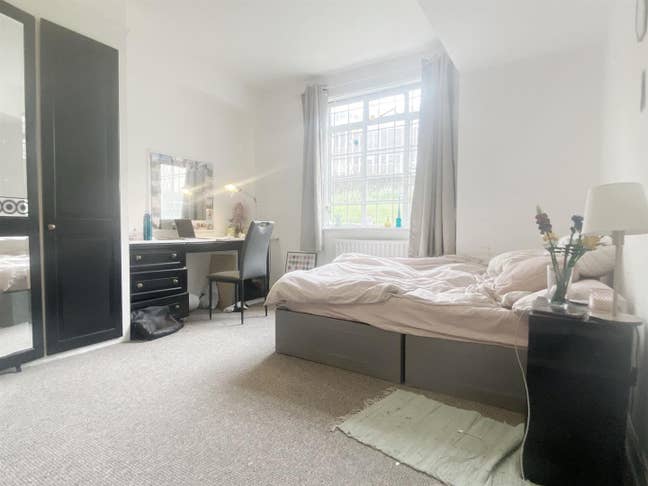 Huge 6 Bed Flat – 2 Mins to Tube Main Photo