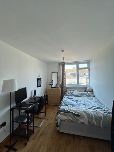 🌿Bright Double Room | Walk-in Closet| Bills inc. Main Photo