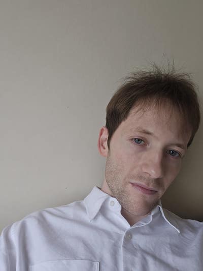 Professional Male seeks a single or double room Main Photo