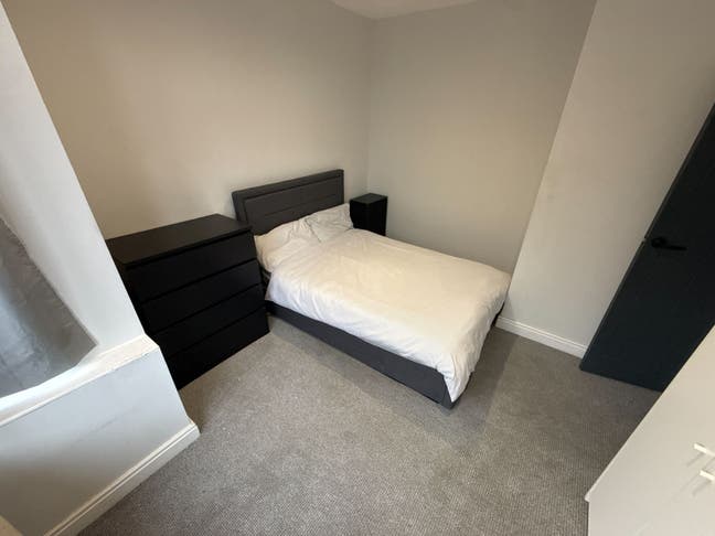 🏠 Reduced! ⬇️ Good Size Room Available | CR4 💡 Main Photo