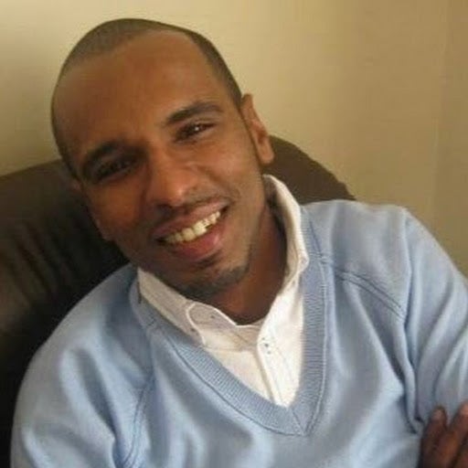 "I'm a full-time chef, quiet but outgoing, an... Main Photo