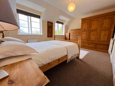 Large Clean Bright Furnished Room Grange Park Main Photo