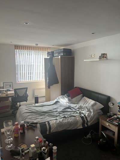 En-suite double room available in Manchester Main Photo