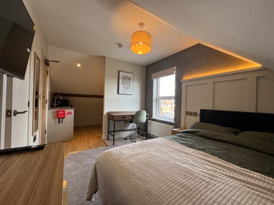 Brand New Studio & En-suites (All bills included) Main Photo