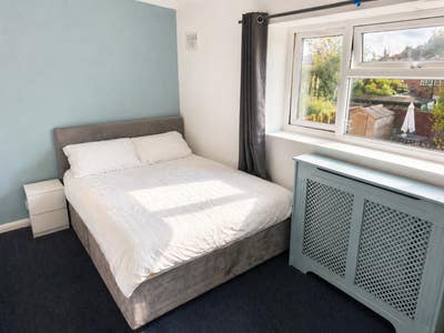 Bright Furnished Double Bedroom Available Main Photo