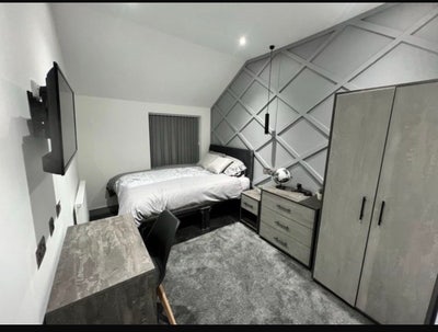 Studio Flat  Main Photo