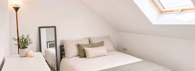 Double Room and Private Bathroom Short Let Main Photo