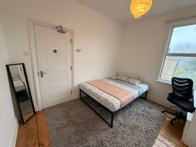 Discounted rent &pound;695 with a Guarantor Main Photo