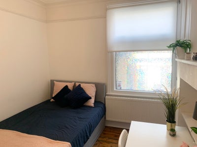 Two Cosy Rooms in Plumstead, Brewery Road Main Photo