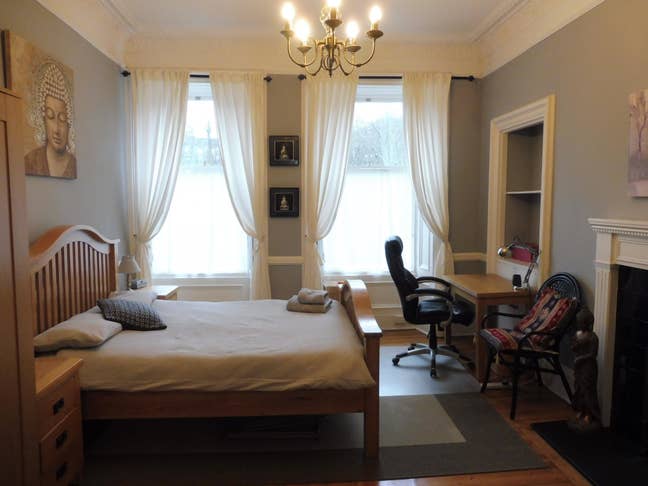 Large Double Room with en-suite in City Centre  Main Photo