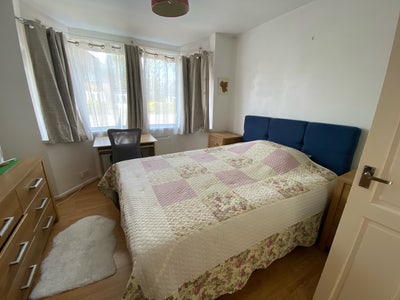 Quiet , peaceful and bright room Main Photo