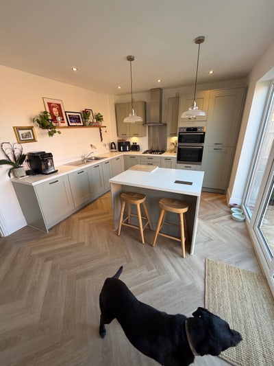 Furnished double bedroom with private bathroom  Main Photo