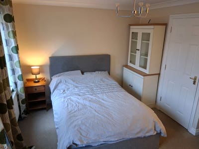 Double room, bathroom shared with one other person Main Photo