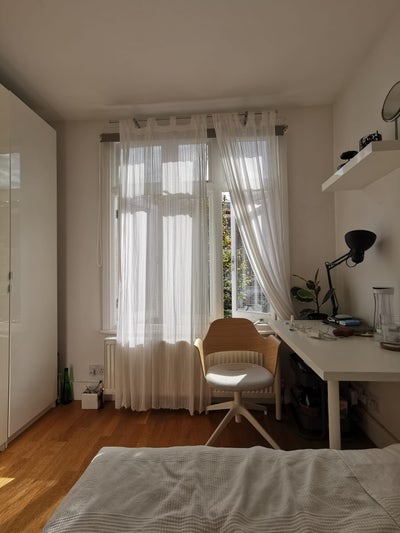 Sunny room by Hampstead Heath Main Photo