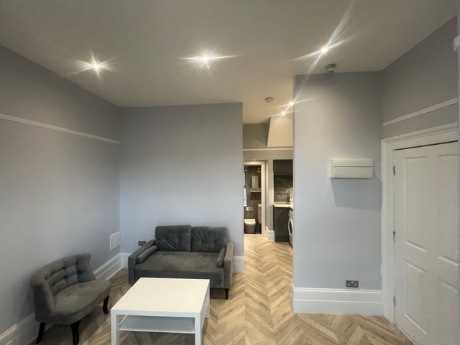 Ground floor 1 bed flat Main Photo