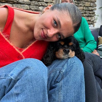 Hi, I’m Valentine! I’m 23 and currently w... Main Photo