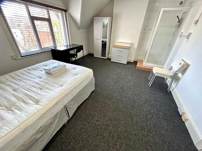 1 Room to Rent in Boscombe - &pound;795 Including Bills Main Photo