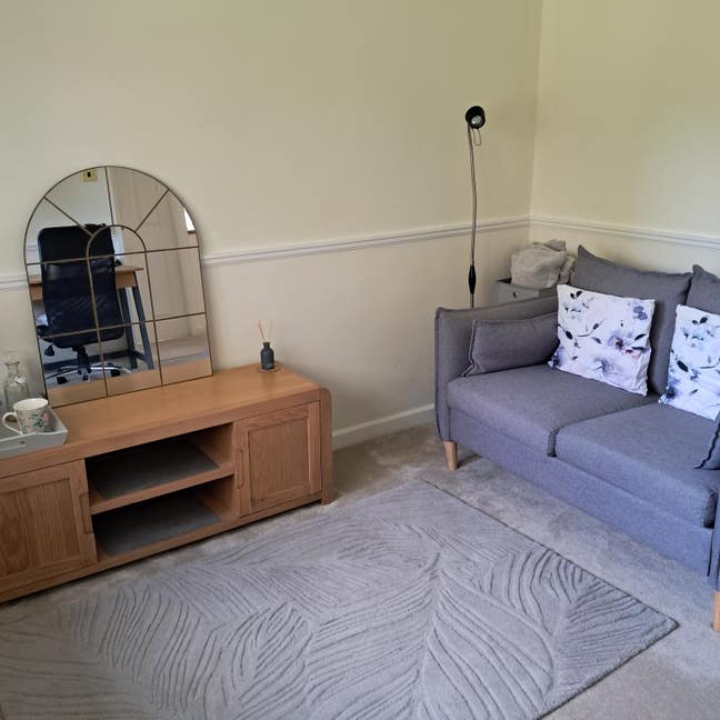 Spacious Private Suite in Friendly North B'ham Main Photo