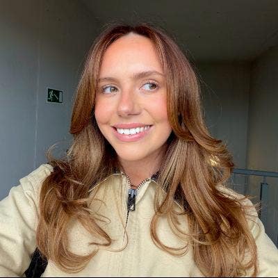 Looking for Female Flatmate 🫶🏻 Main Photo