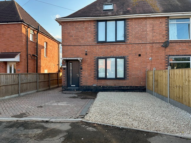 Modern Student House  Main Photo