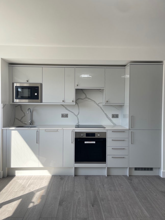 New 2 bed flat to let  Main Photo