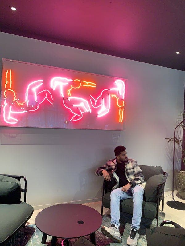 Looking for a Room Main Photo