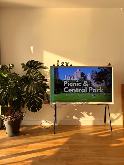 Artistic Flat with Spectacular River View Main Photo